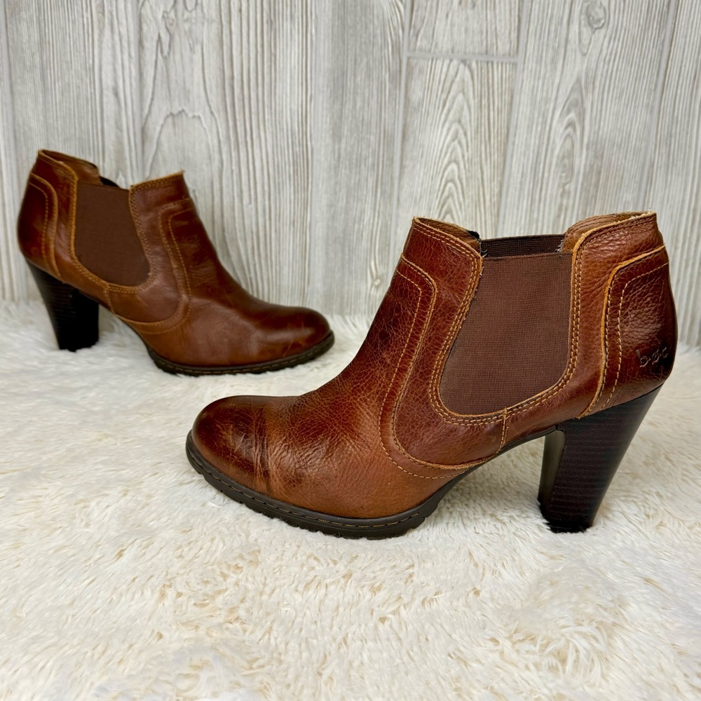 Born b.o.c. cognac leather ankle boots 11 brown high heel lug sole ankle booties